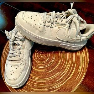NIKE - W AF 1 FONTANKA Sz 9.5